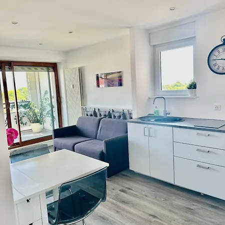 Apartment 3 Pieces 75 M2 Pres Arret Tram *