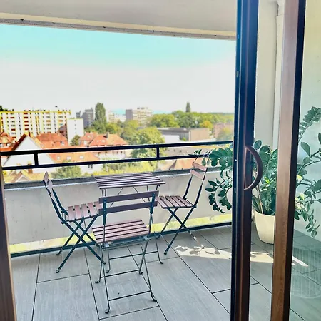 3 Pieces 75 M2 Pres Arret Tram Apartmán *