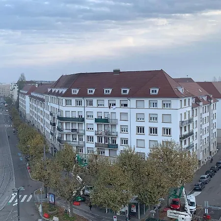 3 Pieces 75 M2 Pres Arret Tram Apartment
