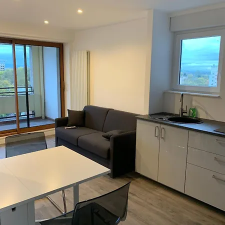 Apartment 3 Pieces 75 M2 Pres Arret Tram